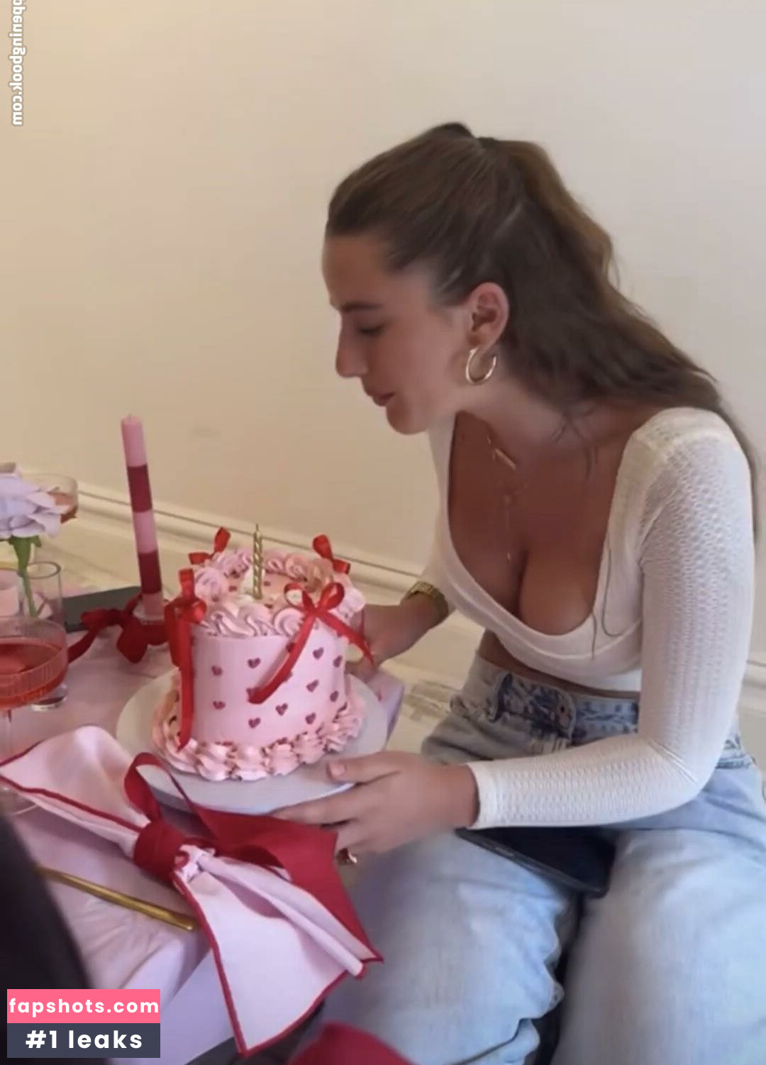 LAURA @lauramjj gallery photo #10