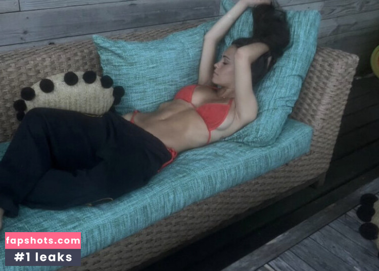 Laura Lindstrom gallery photo #12