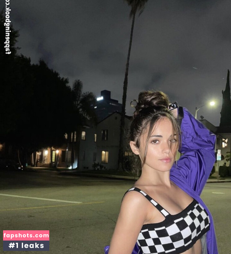 Laura Lindstrom gallery photo #26