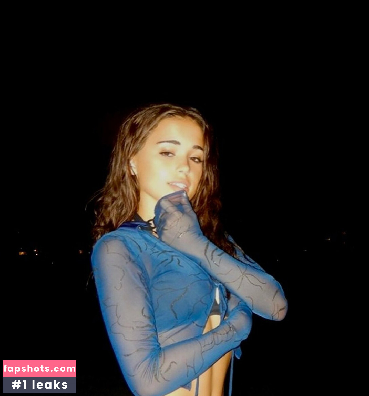 Laura Lindstrom gallery photo #31