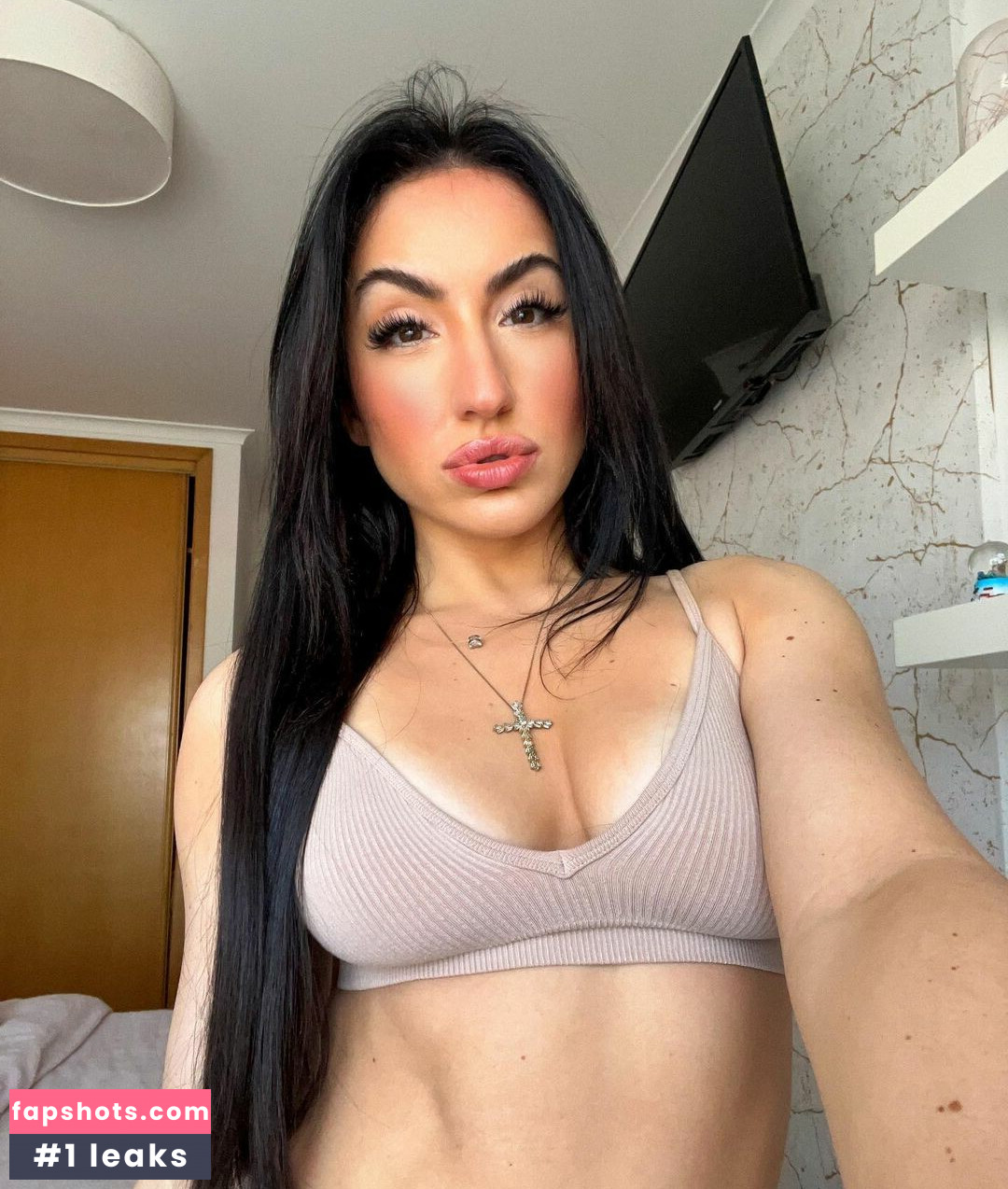 Laura Luchtenberg gallery photo #2