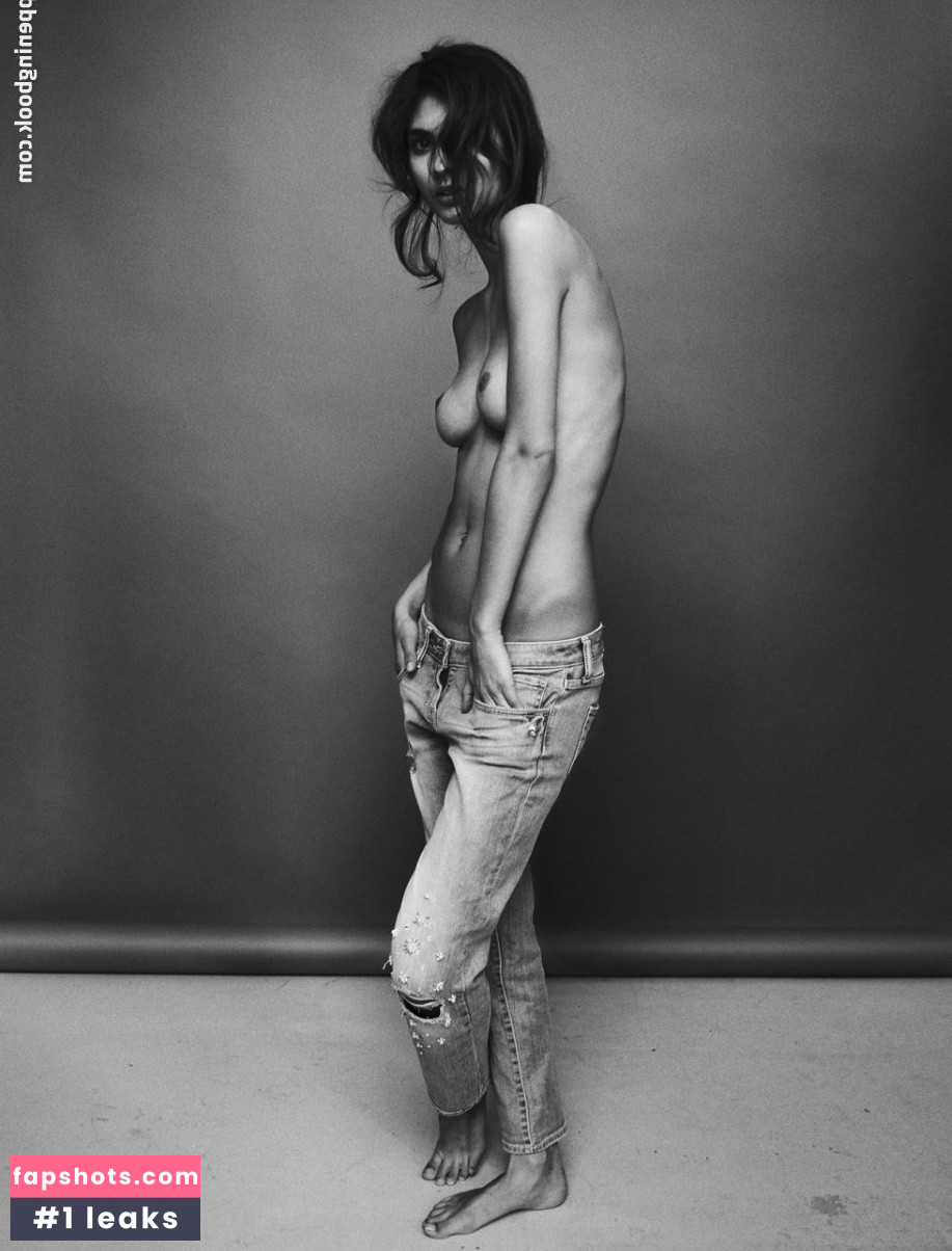 Laura Lundsgaard gallery photo #11