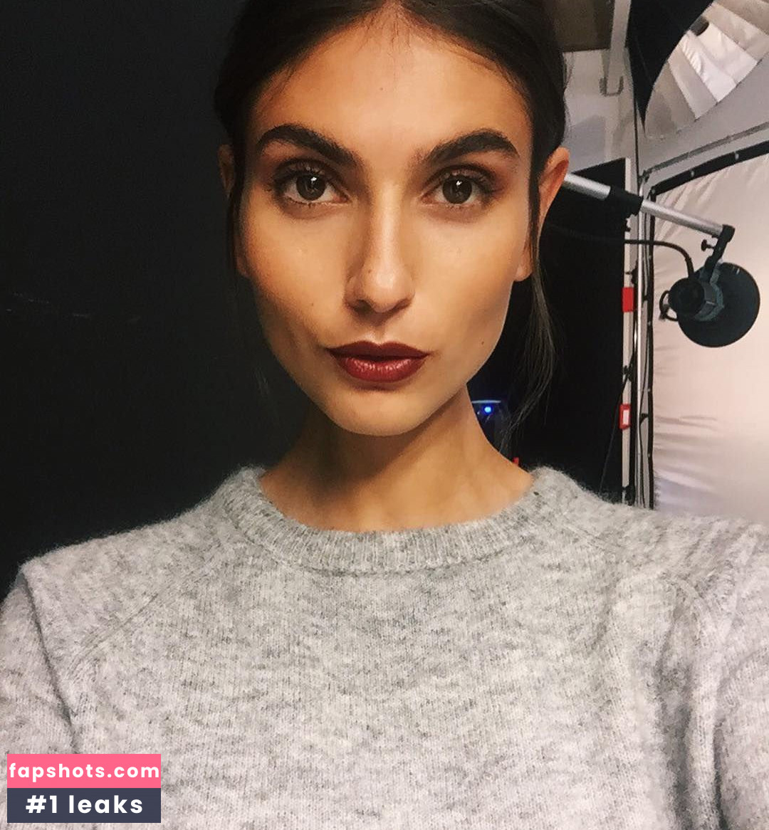 Laura Lundsgaard gallery photo #13