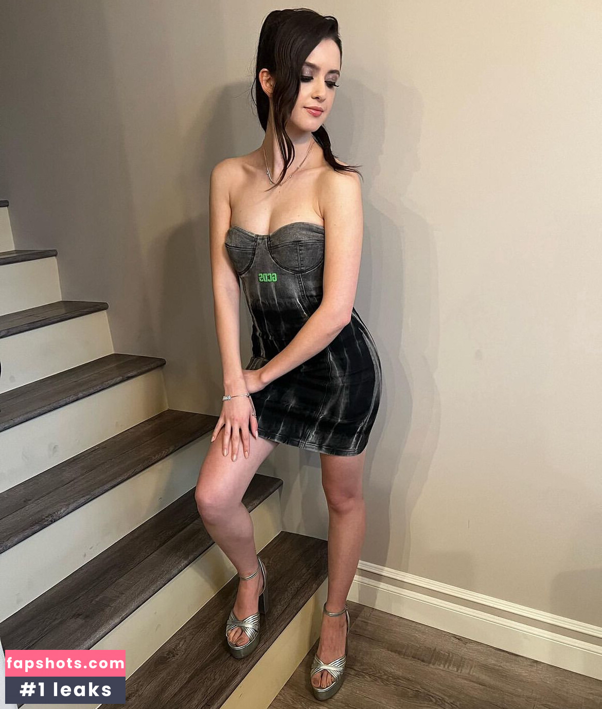 Laura Marano Nahé úniky fotek pouze od fanoušků #31 - Fapshots