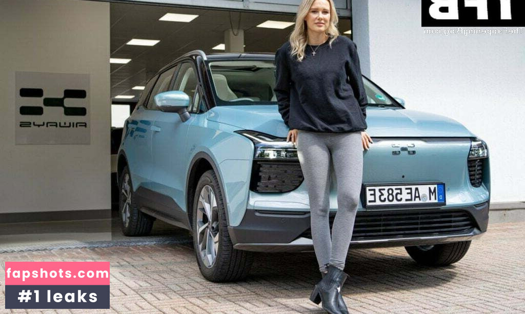 Laura-Marie Geissler gallery photo #2