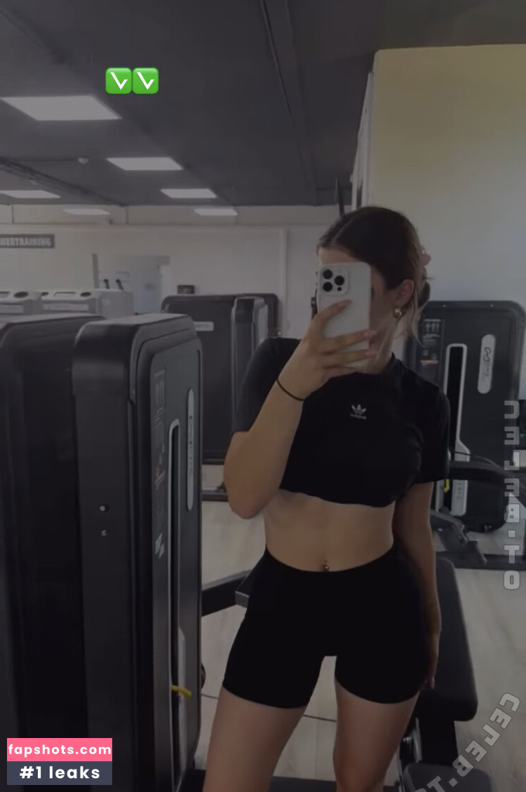 Laura Marie Röhrig gallery photo #19