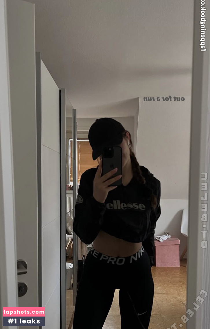 Laura Marie Röhrig gallery photo #21