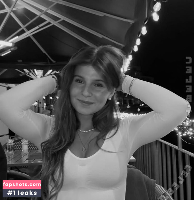 Laura Marie Röhrig gallery photo #29