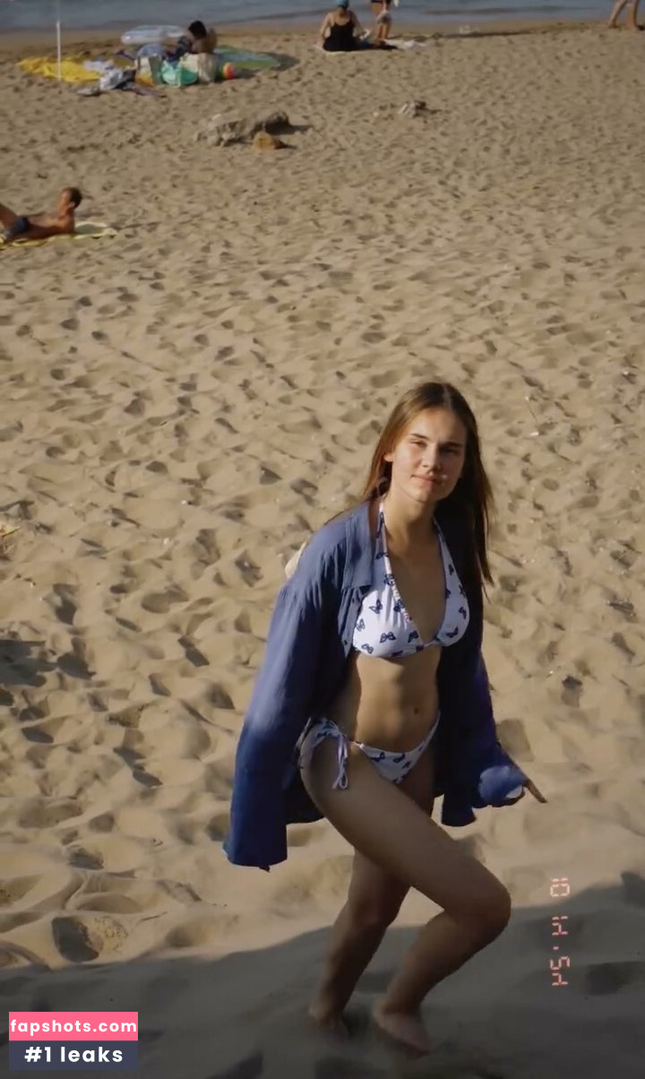 Laura Marie Soons Nude Leaks OnlyFans Photos #16 - LeakJerk