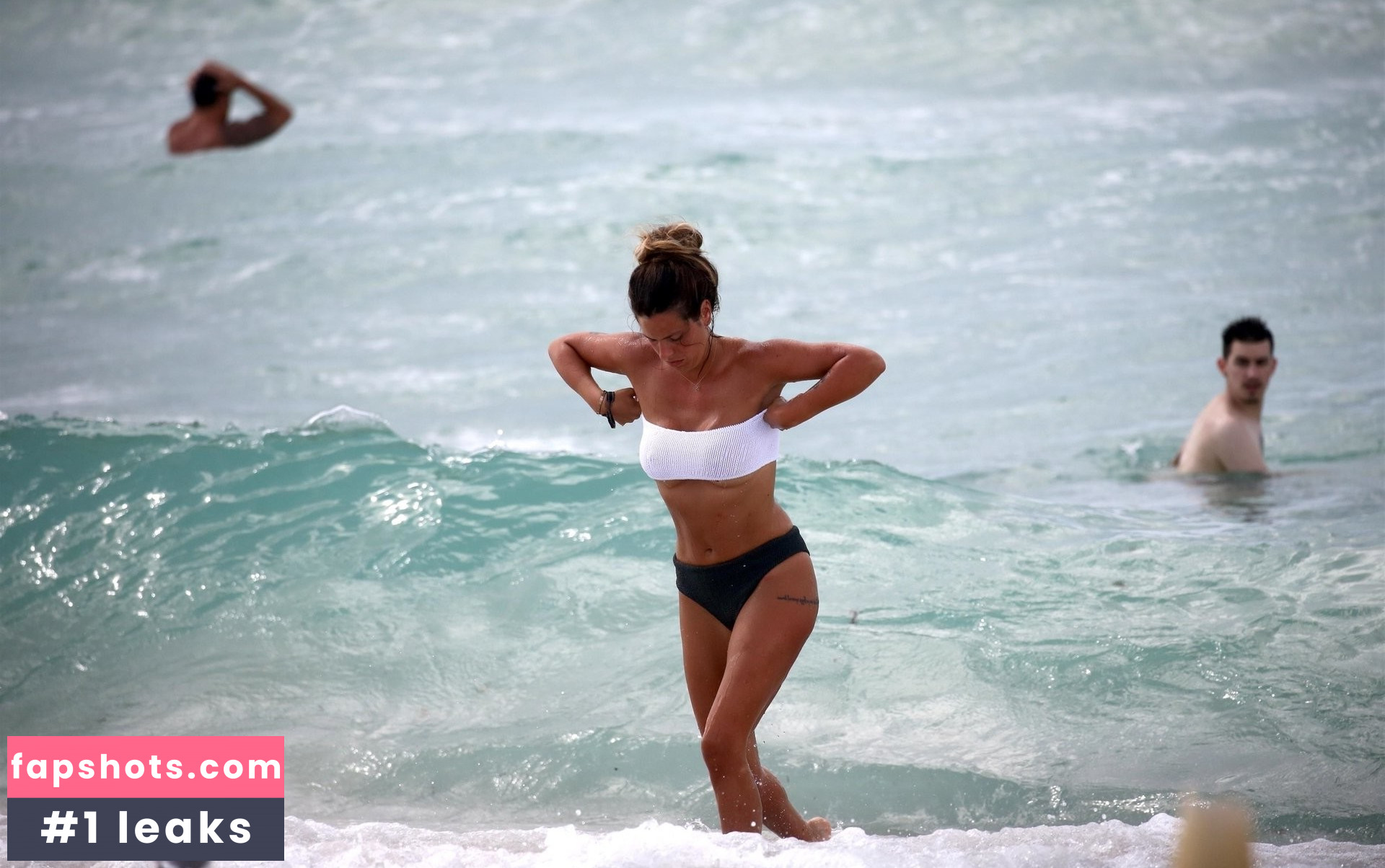 Laura Matamoros gallery photo #16