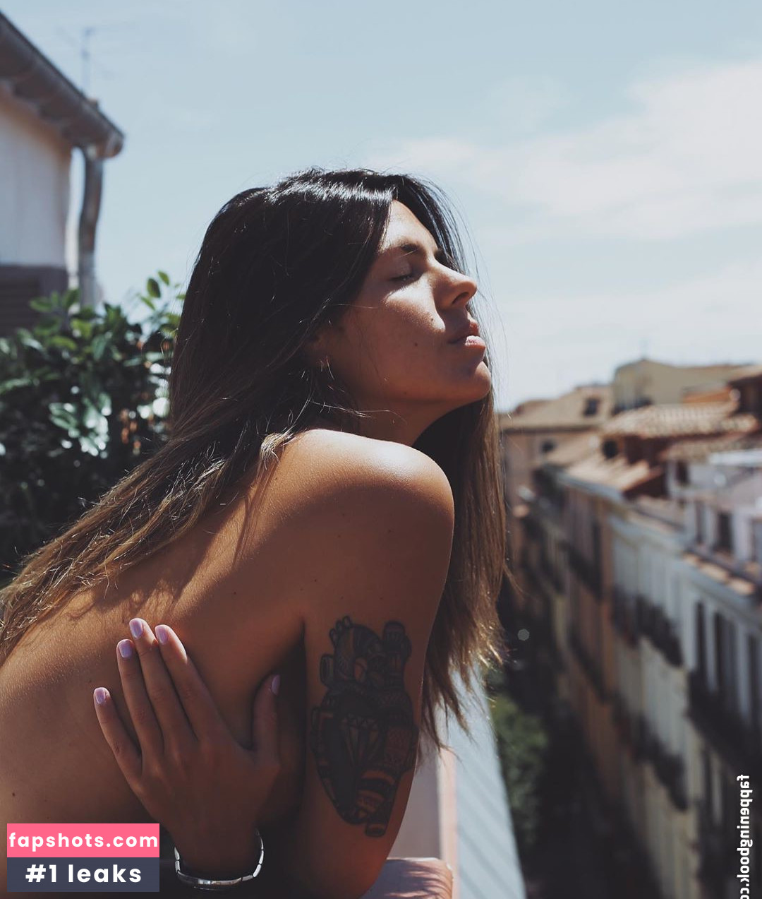 Laura Matamoros gallery photo #53