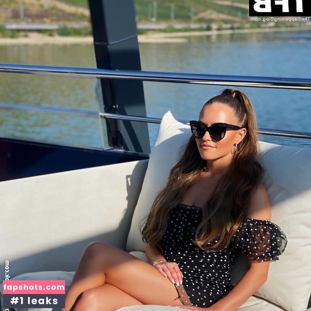 Laura Mueller gallery photo #3