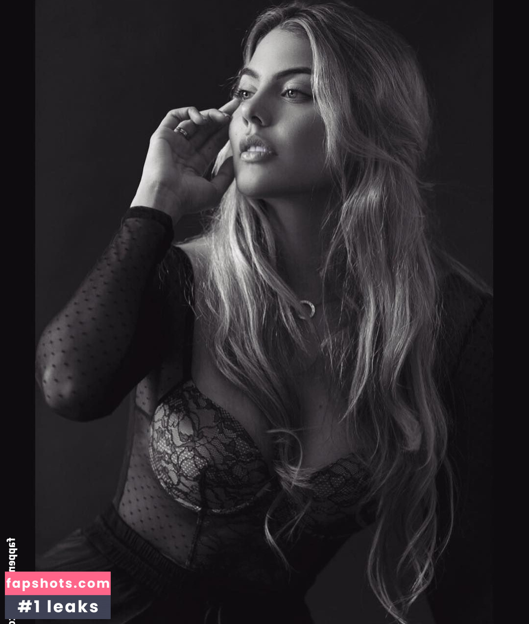 Laura Ortega nude babe gallery