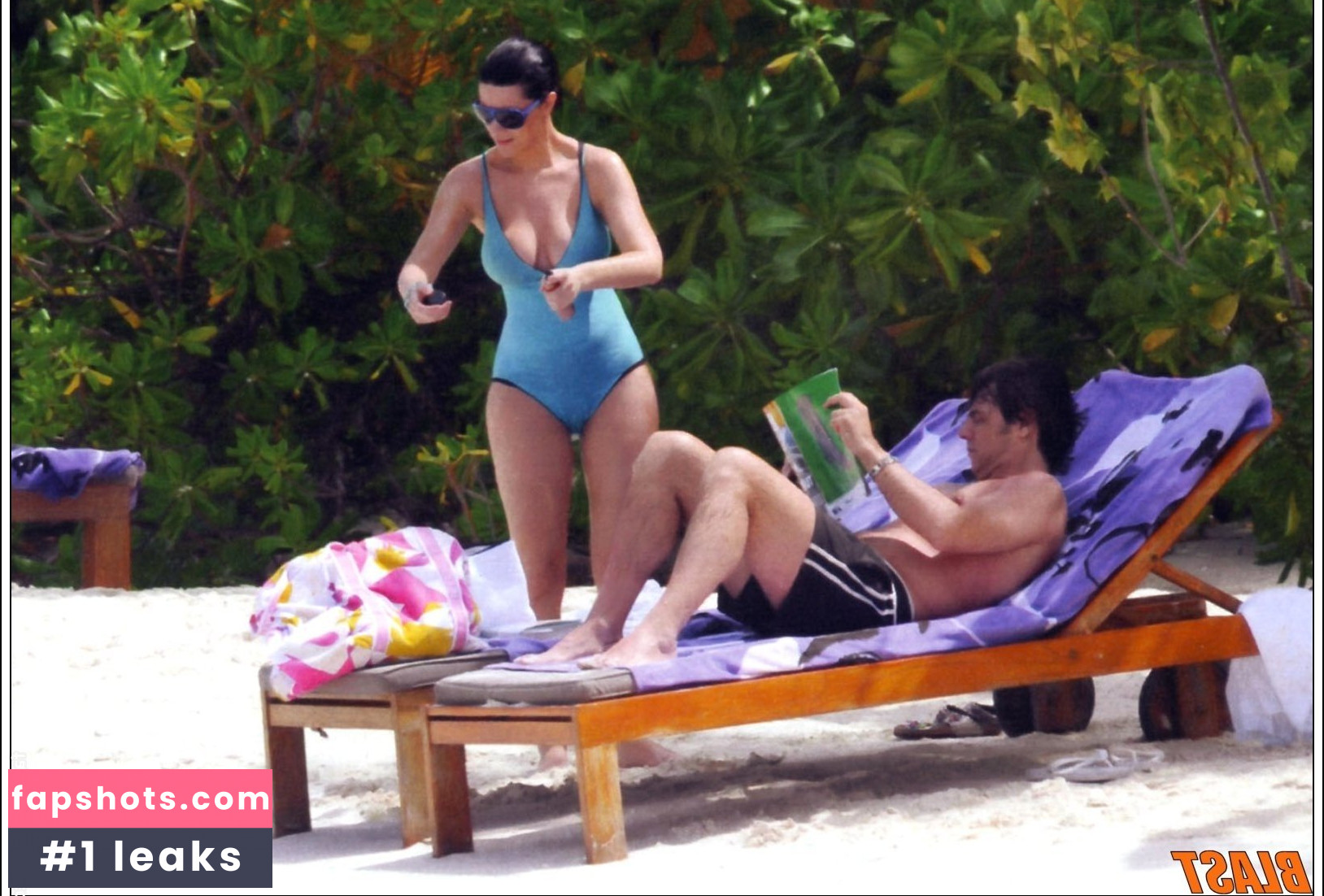 Laura Pausini Nude Leaks OnlyFans Photos #37 - LeakJerk