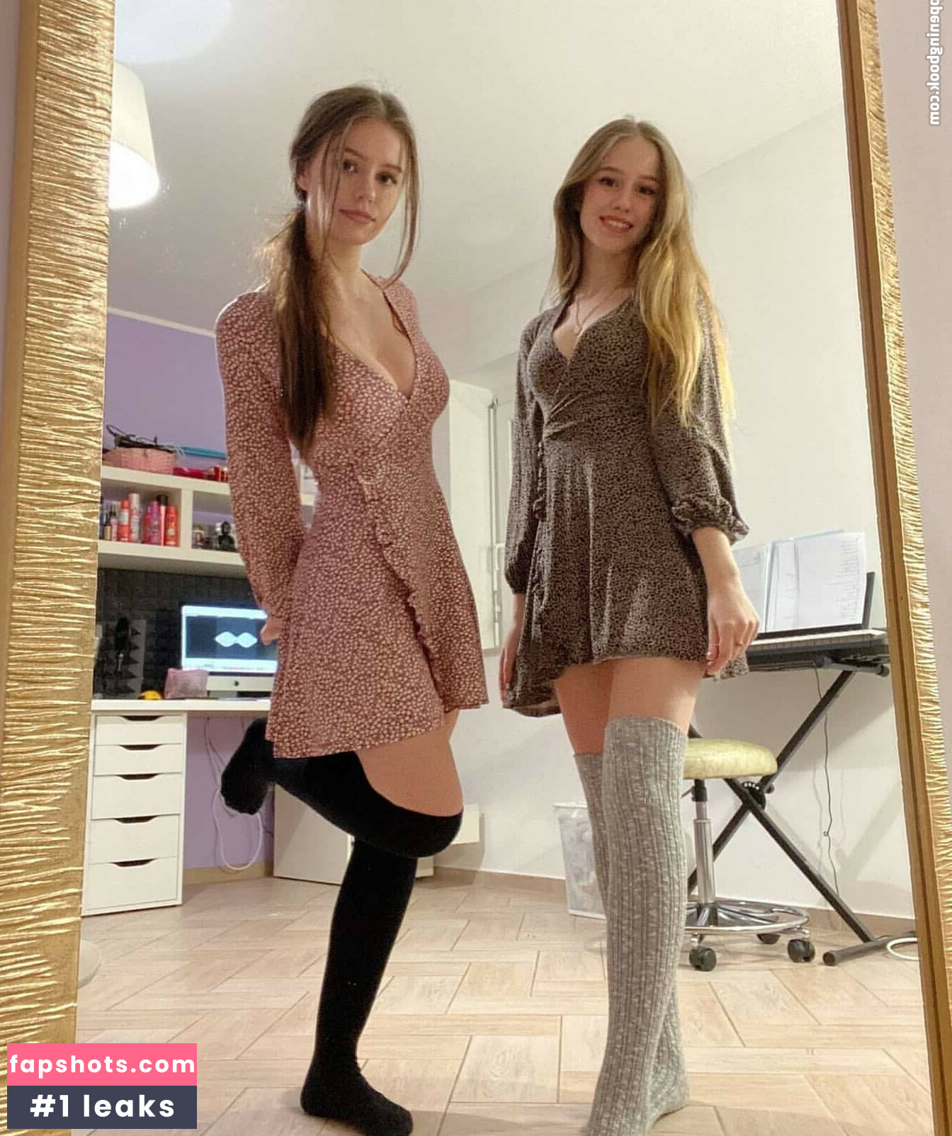 Laura Petrinec gallery photo #20