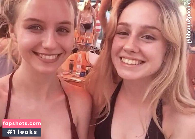 Laura Petrinec gallery photo #4