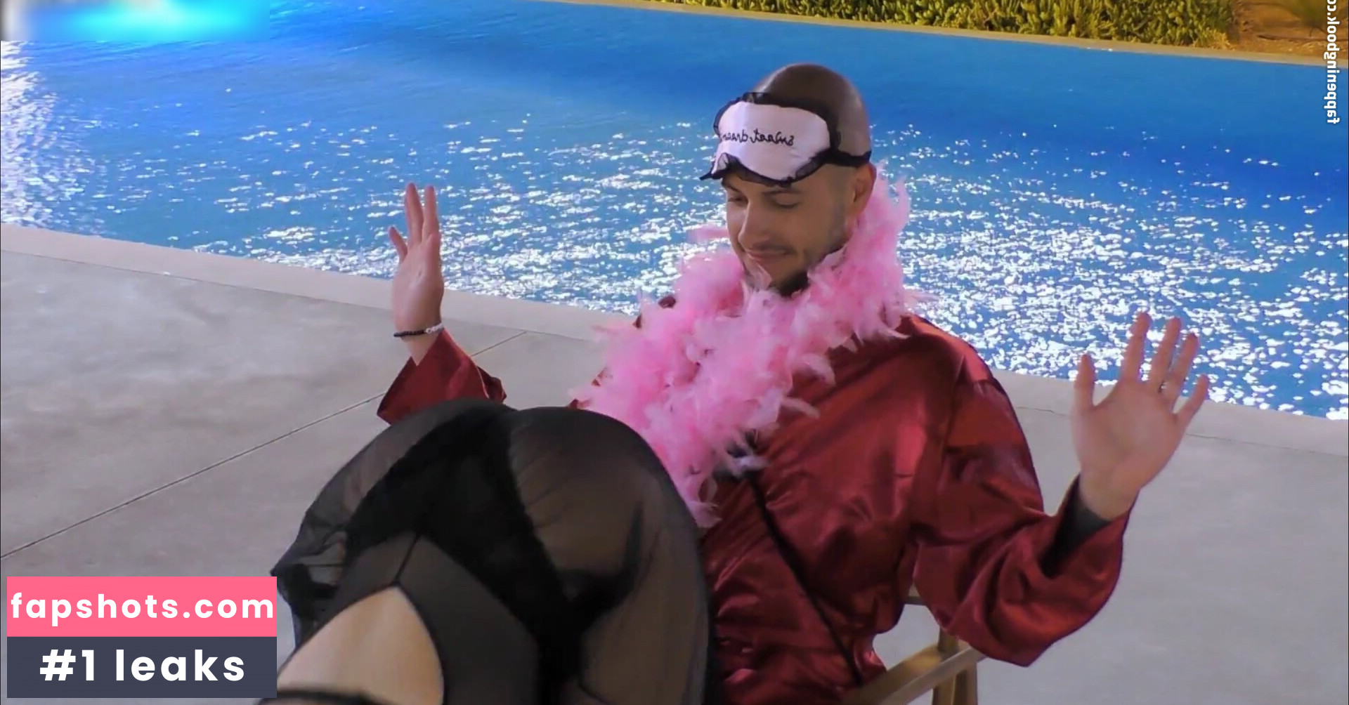 laura__pkr gallery photo #24