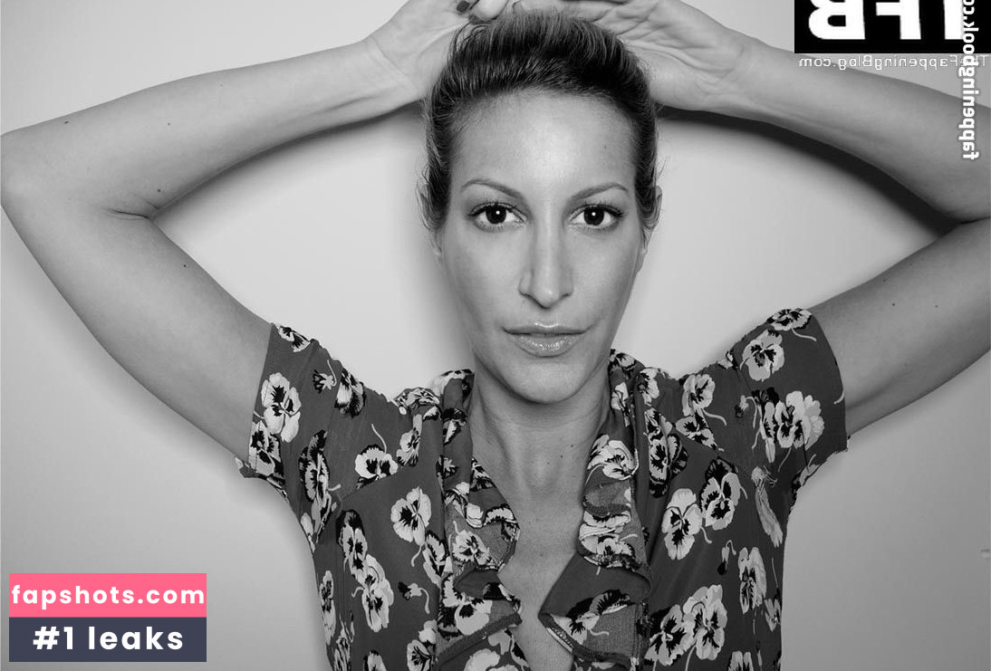 Laura Pradelska Nude Leaks OnlyFans Photos #4 - LeakJerk