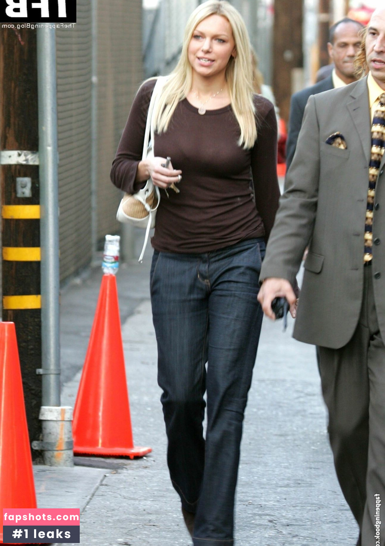 Laura Prepon Nahé úniky fotek pouze od fanoušků #46 - Fapshots