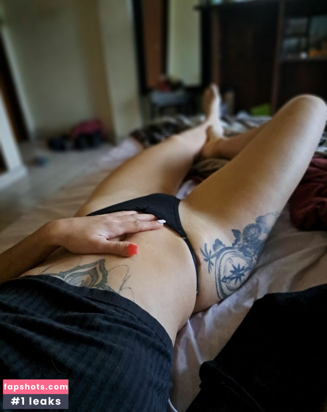 Laura Rebasti gallery photo #20