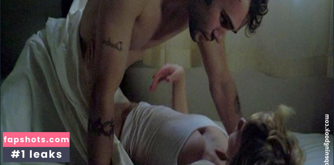 Laura Regan gallery photo #13