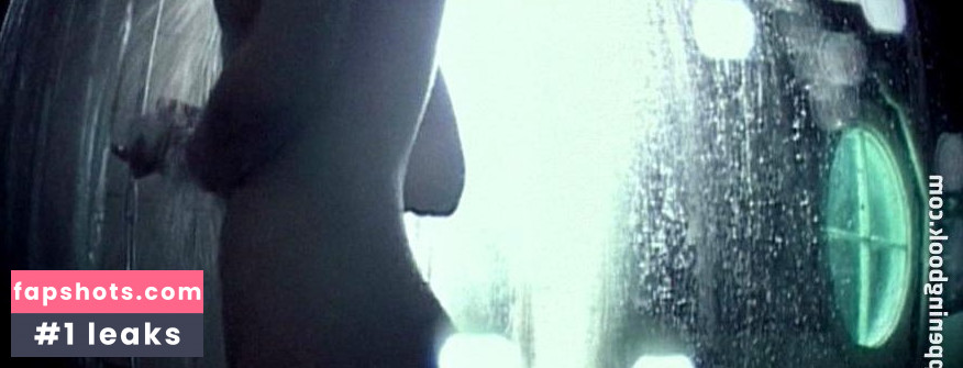 Laura Regan gallery photo #18