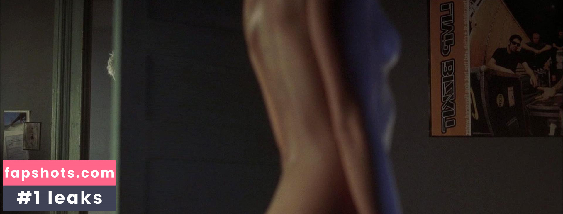 Laura Regan gallery photo #8