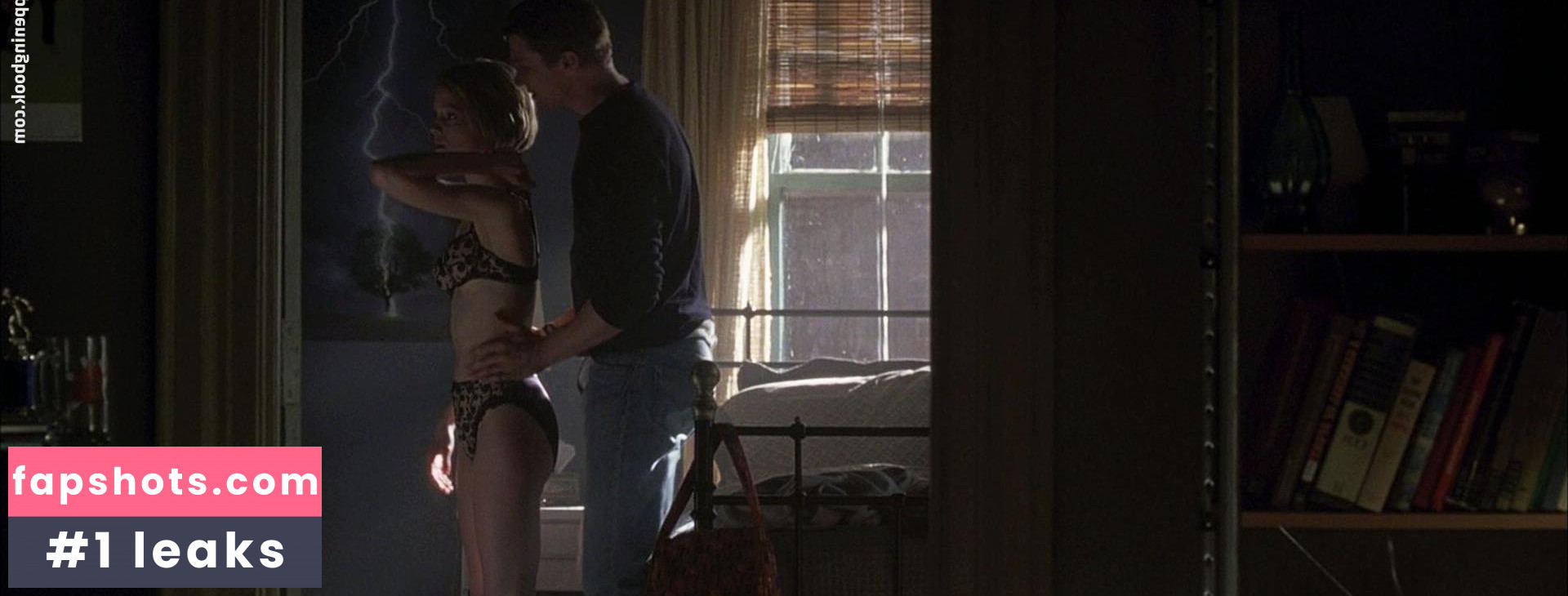 Laura Regan gallery photo #10