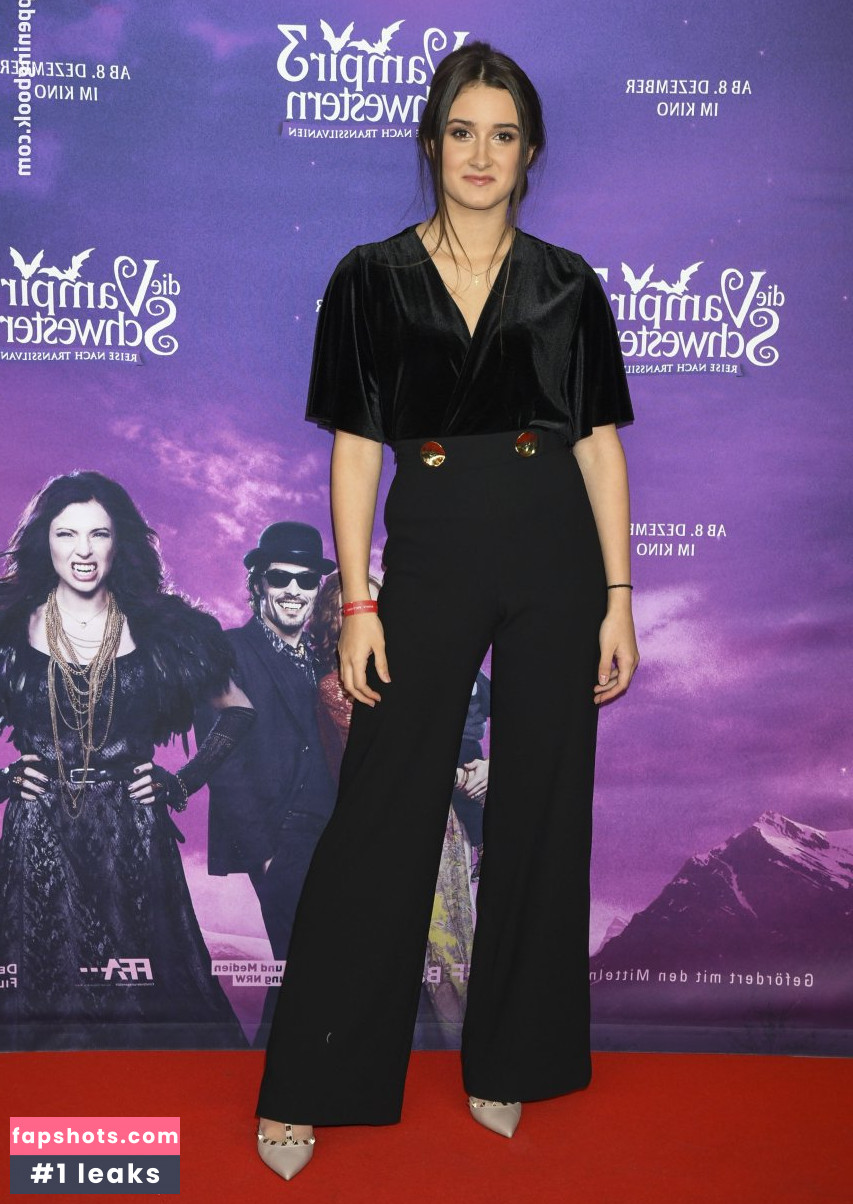 Laura Roge nude babe gallery