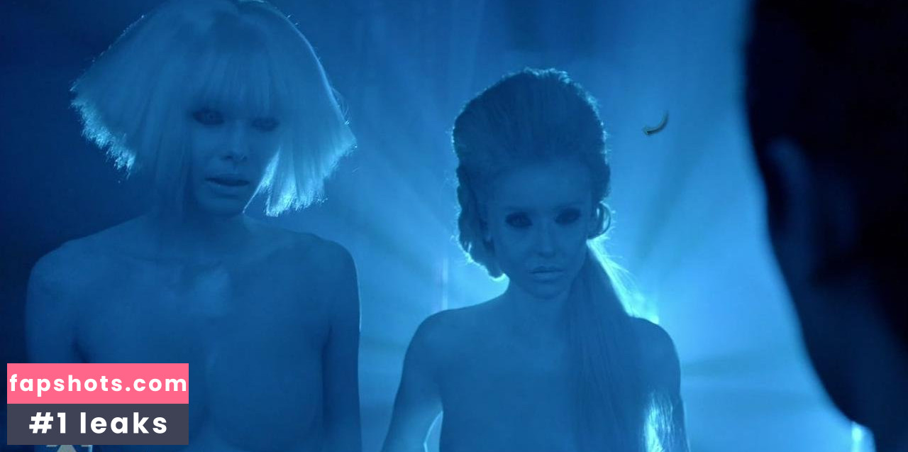 Laura Rowley nude babe gallery