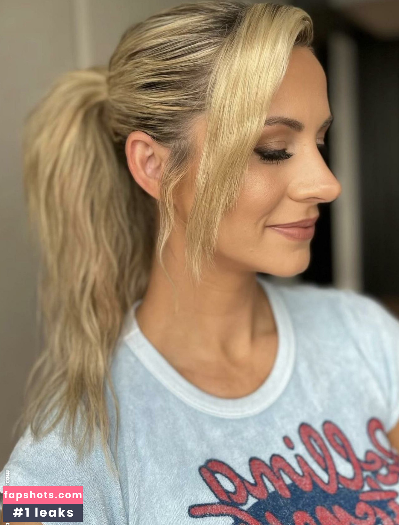 Laura Rutledge gallery photo #43