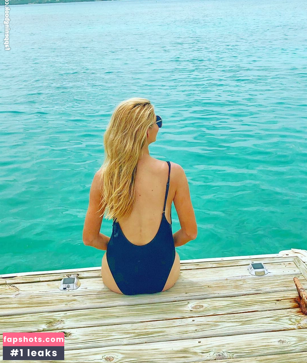 Laura Rutledge gallery photo #54