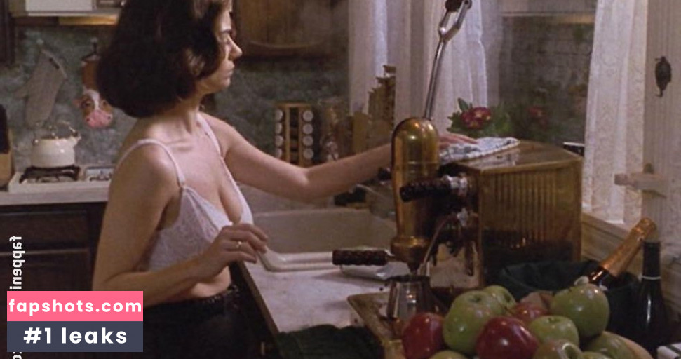 Laura San Giacomo Filtración Desnuda OnlyFans Foto #31 - Fapshots