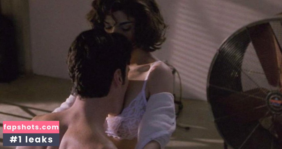 Laura San Giacomo Filtración Desnuda OnlyFans Foto #33 - Fapshots