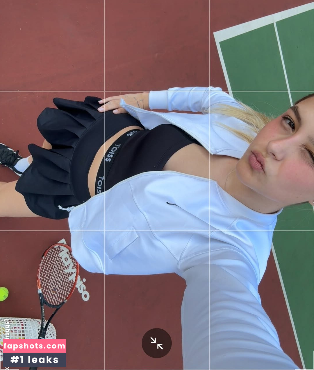 Laura Schadeck gallery photo #26