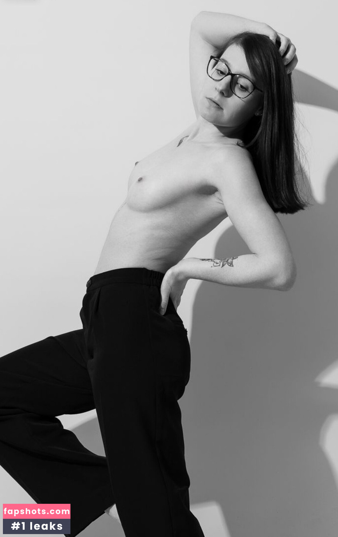 Laura Siener gallery photo #15