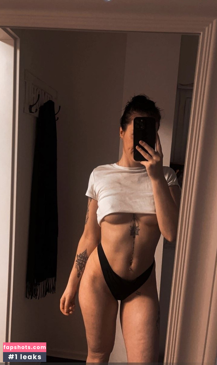 Laura Siener gallery photo #7