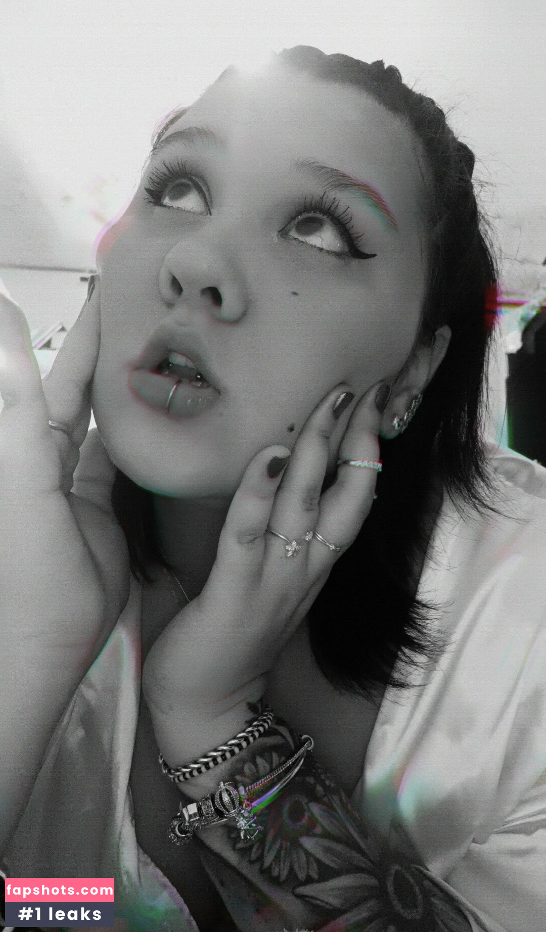 laura_takint gallery photo #2