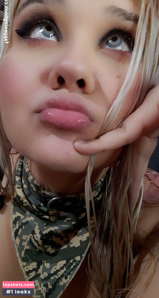 laura_takint gallery photo #4