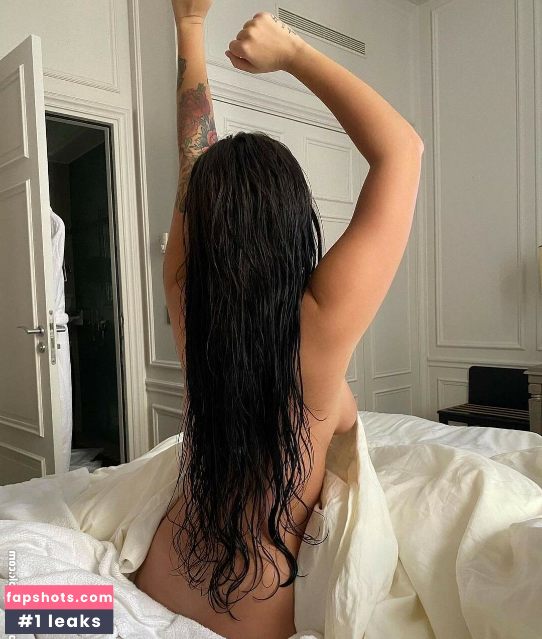 Laura Von Gallucci gallery photo #6