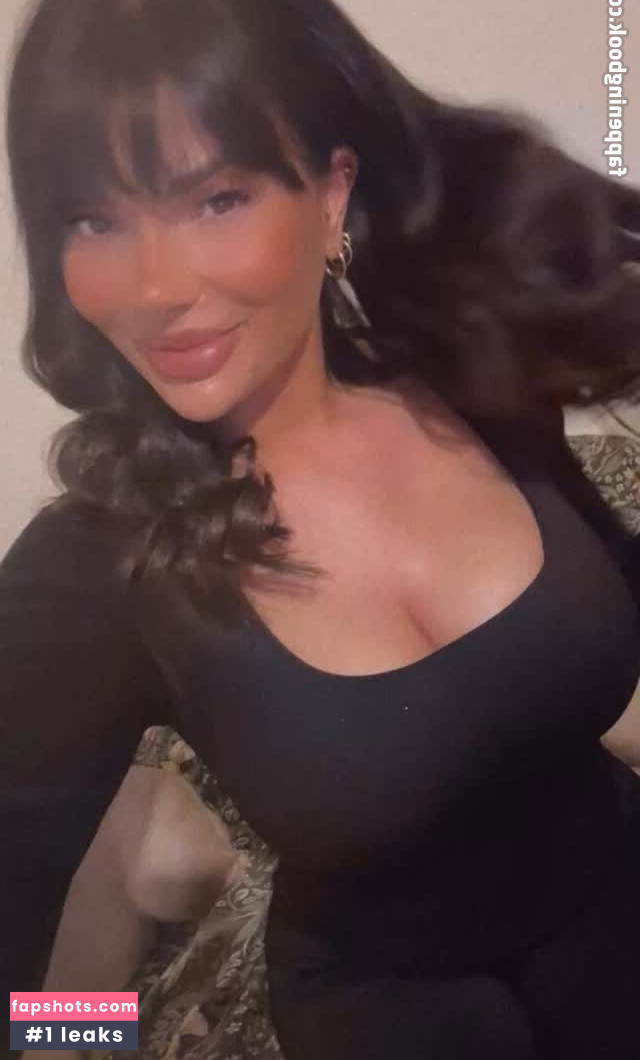 Laura Wölki gallery photo #2