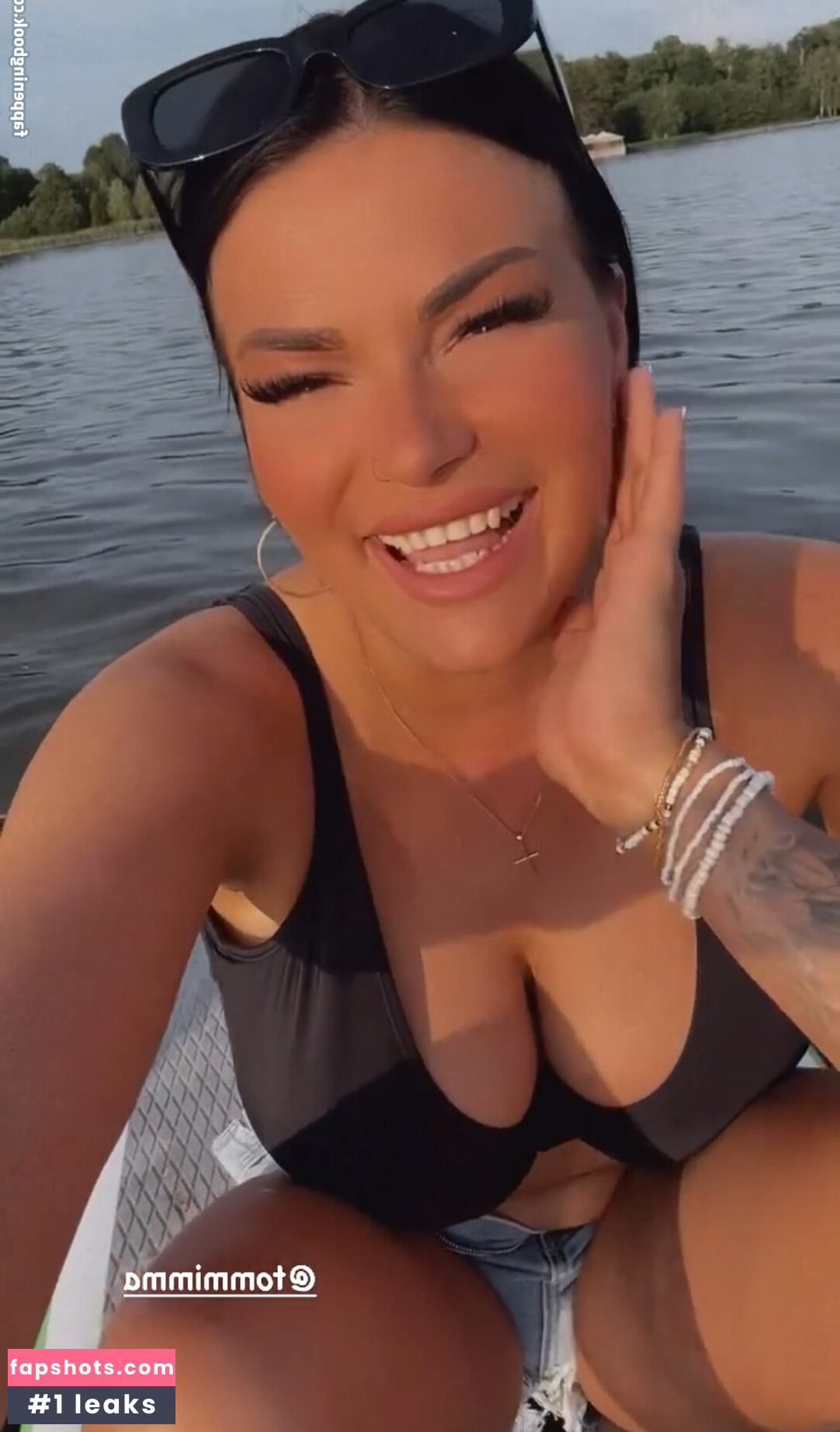 Laura Wölki gallery photo #17