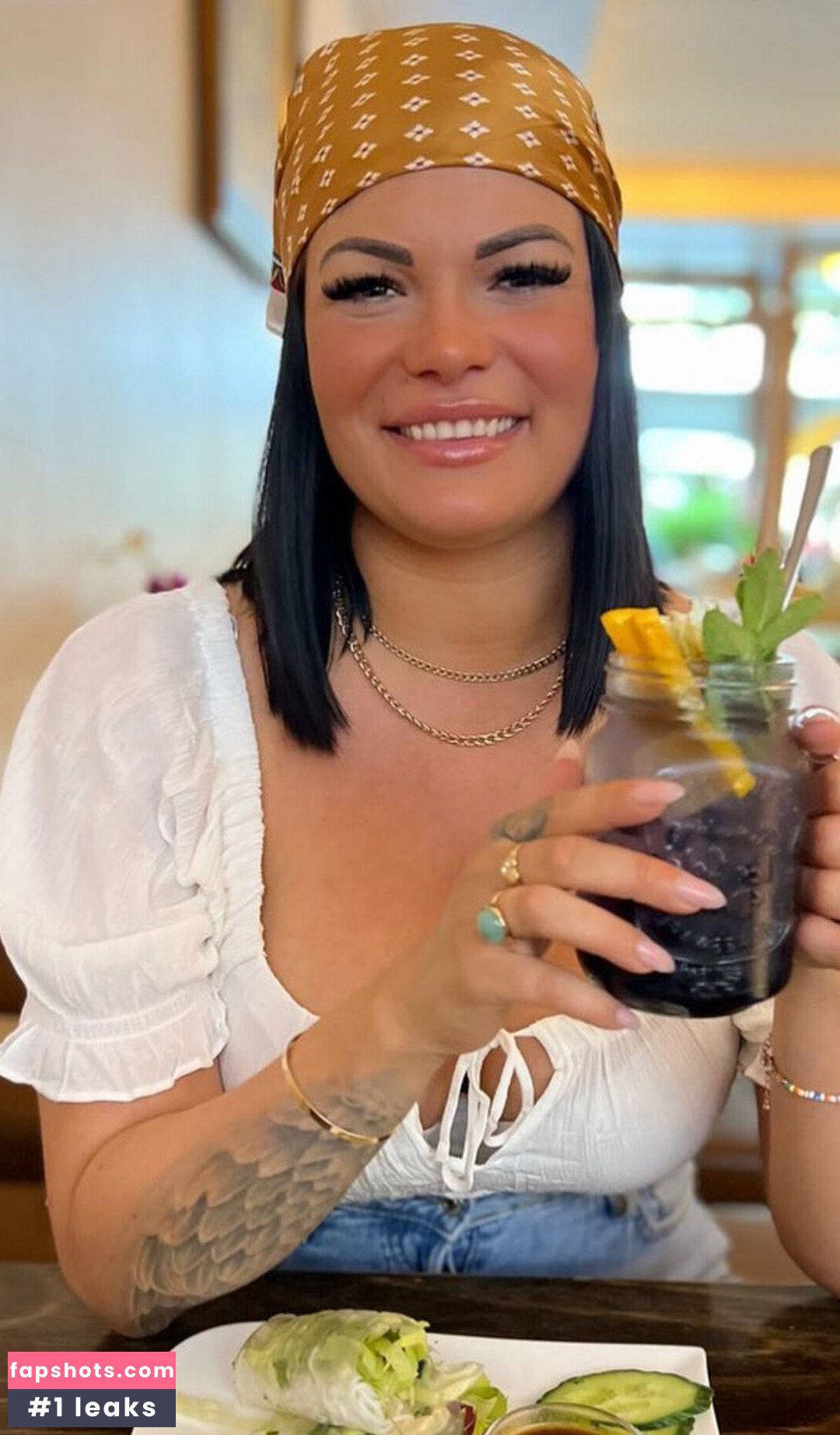 Laura Wölki gallery photo #18