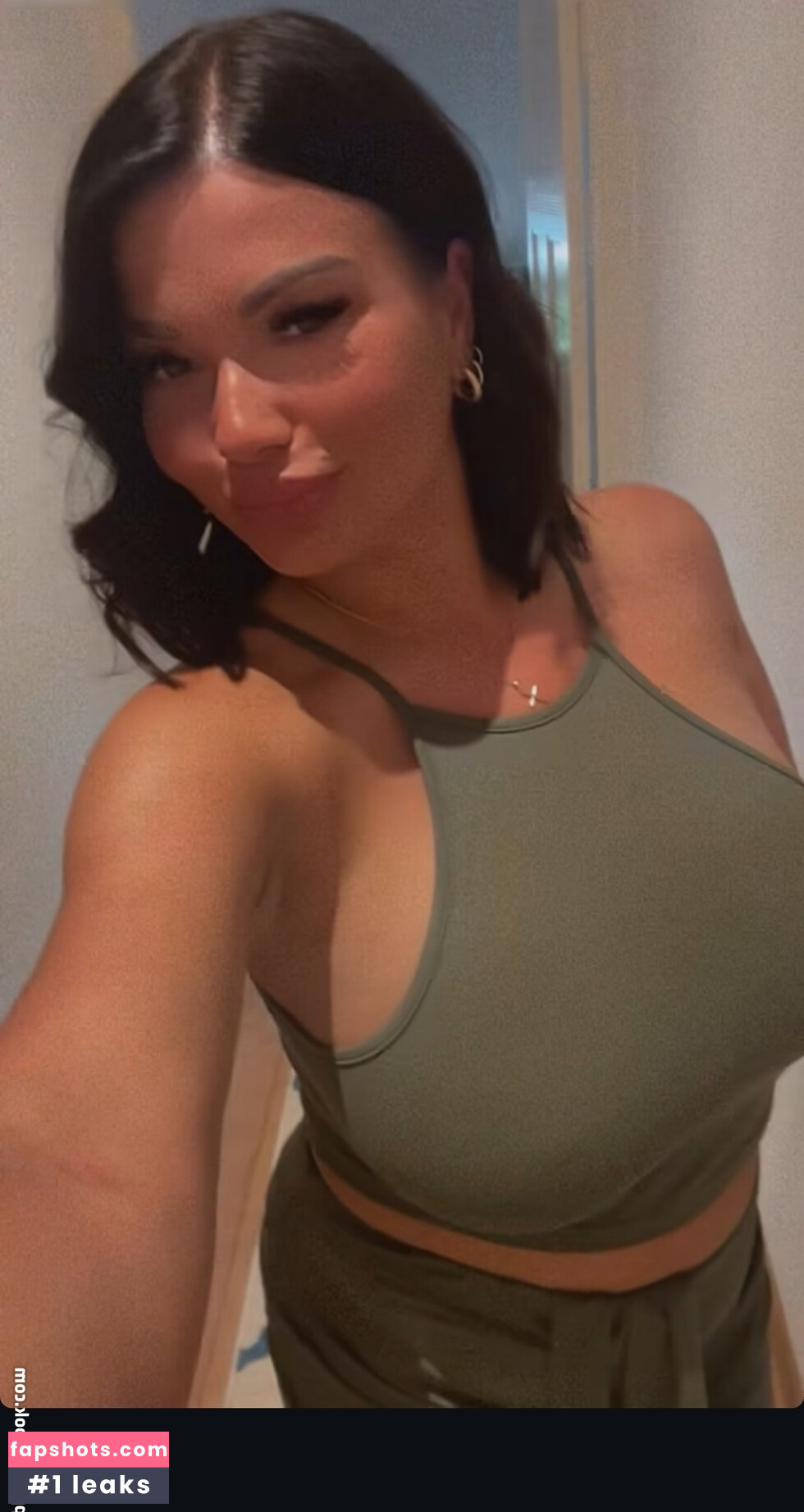 Laura Wölki gallery photo #5