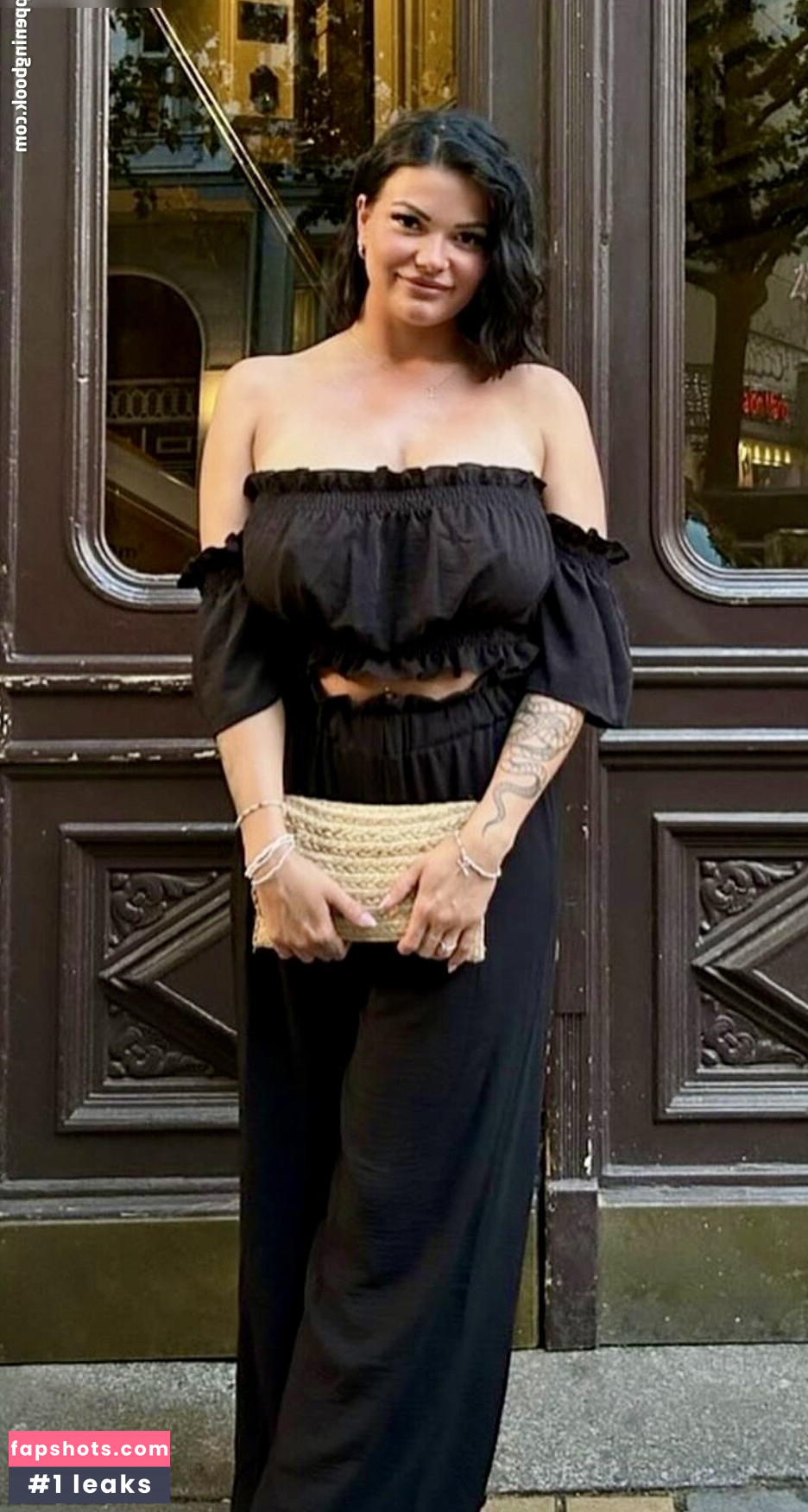 Laura Wölki gallery photo #10