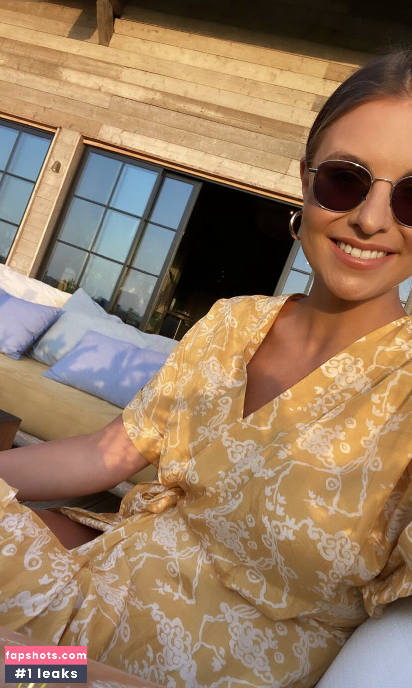 Laura Wontorra Nude Leaks OnlyFans Photos #37 - Fapshots