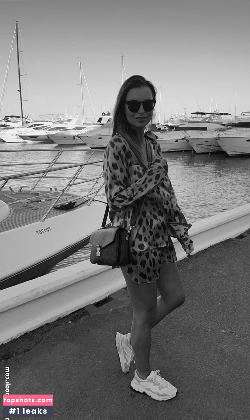 Laura Wontorra Nude Leaks OnlyFans Photos #40 - Fapshots