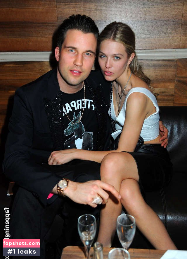 Laura Zurbriggen Nahé úniky fotek pouze od fanoušků #2 - Fapshots