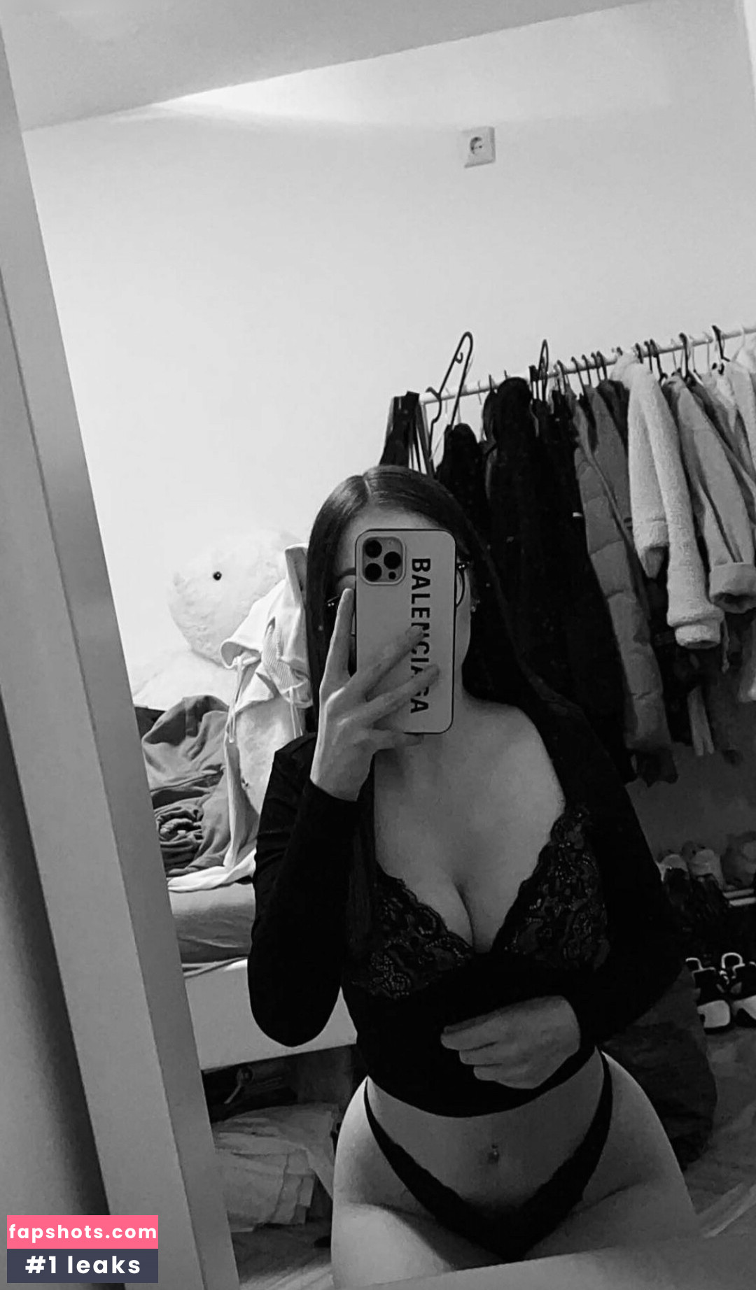 Lauraaasmk Nude Leaks OnlyFans Photos #15 - LeakJerk