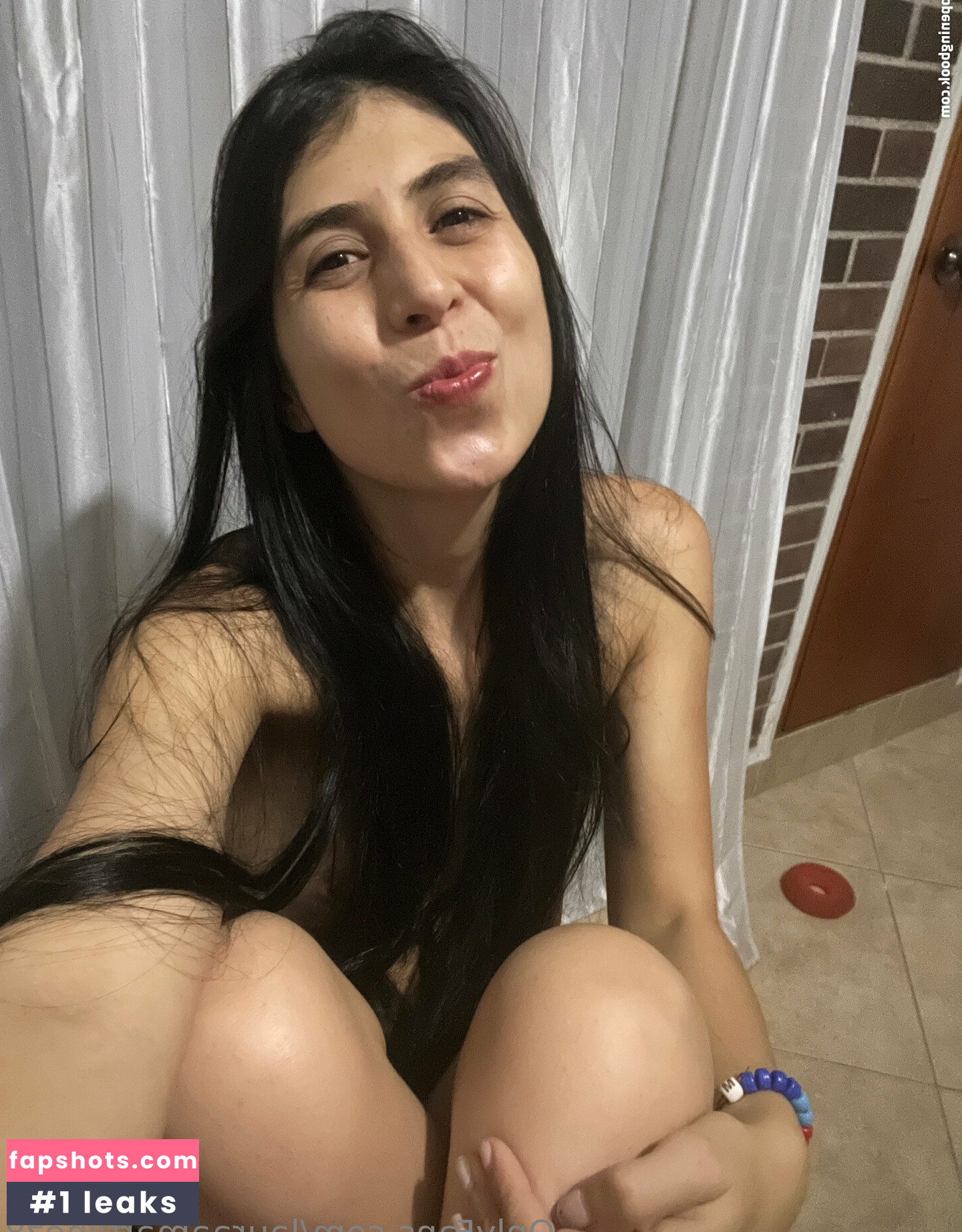 lauraamartiinez8 gallery photo #13